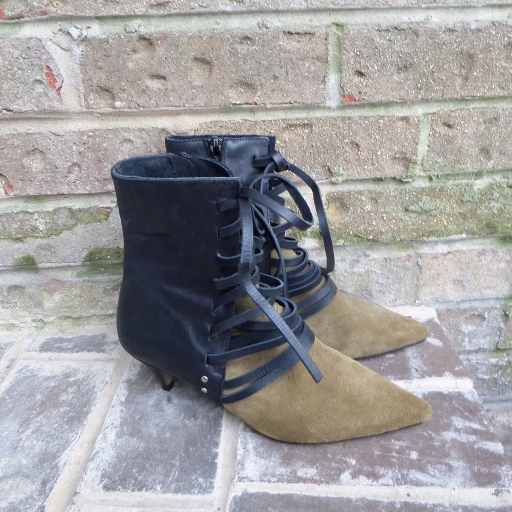 Women's Free People Black & Green Leather Lace up Booties Sz 7 / 36 - Picture 1 of 6